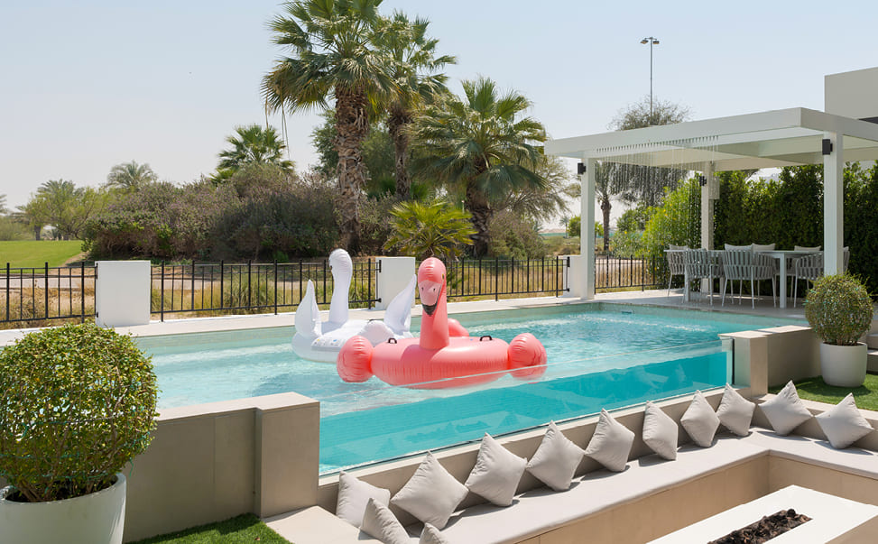 How to care for your swimming pool - breathe maintenance Dubai.